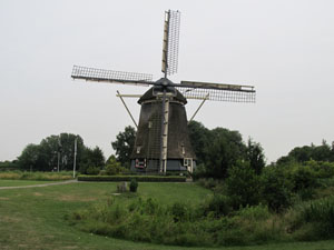Väderkvarn utanför Amsterdam. Foto: Lars Törnqvist.